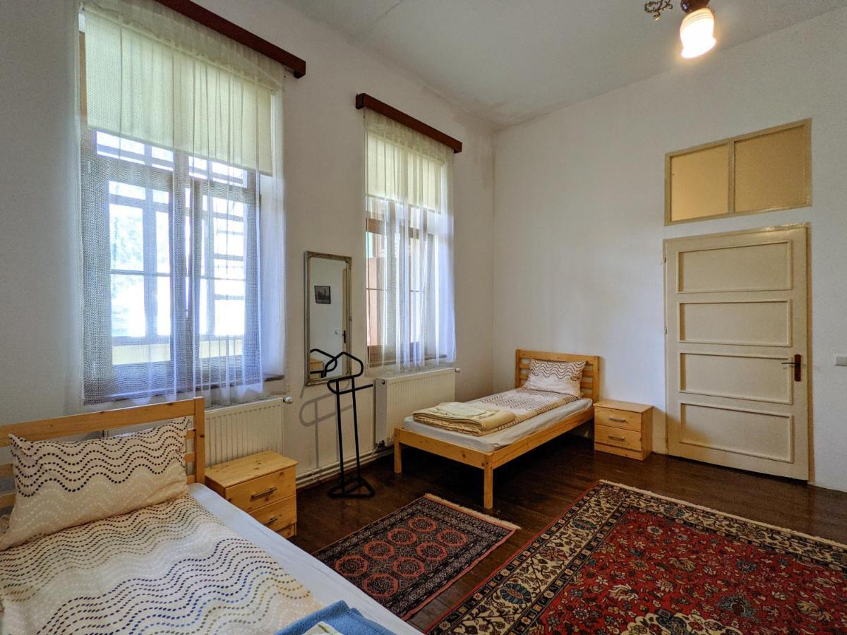Gaestehaus Honigberg Next To The Fortified Church Of Hărman מראה חיצוני תמונה